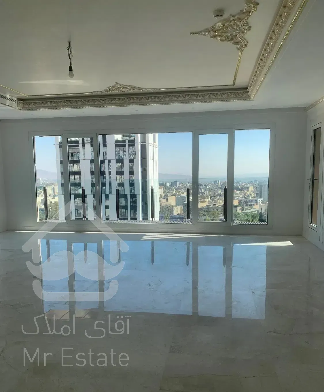 ۲۳۵متر برج باغ فرمانیه