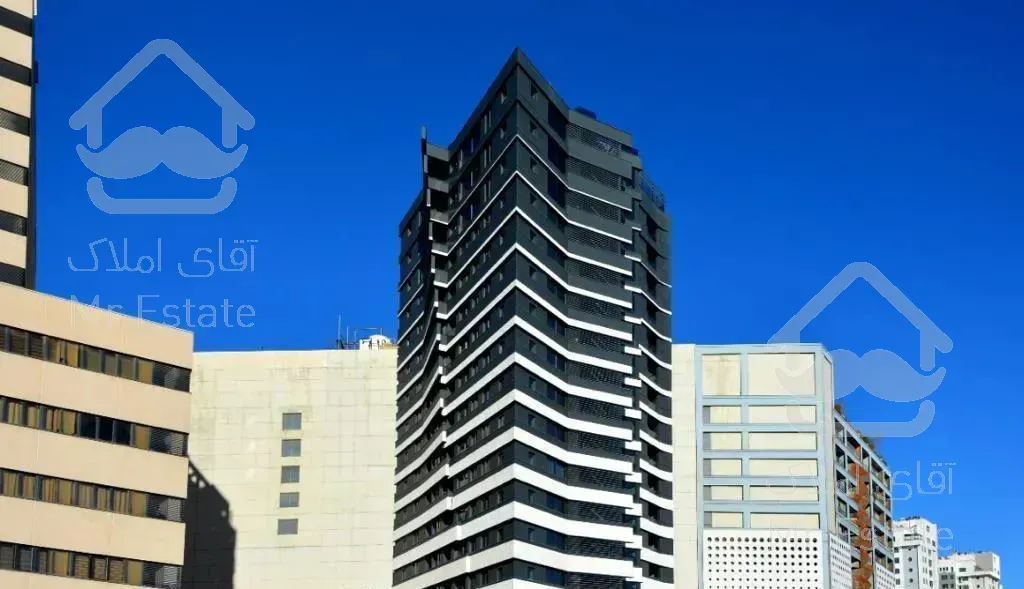 ۲۱۲ متر برج مثلث