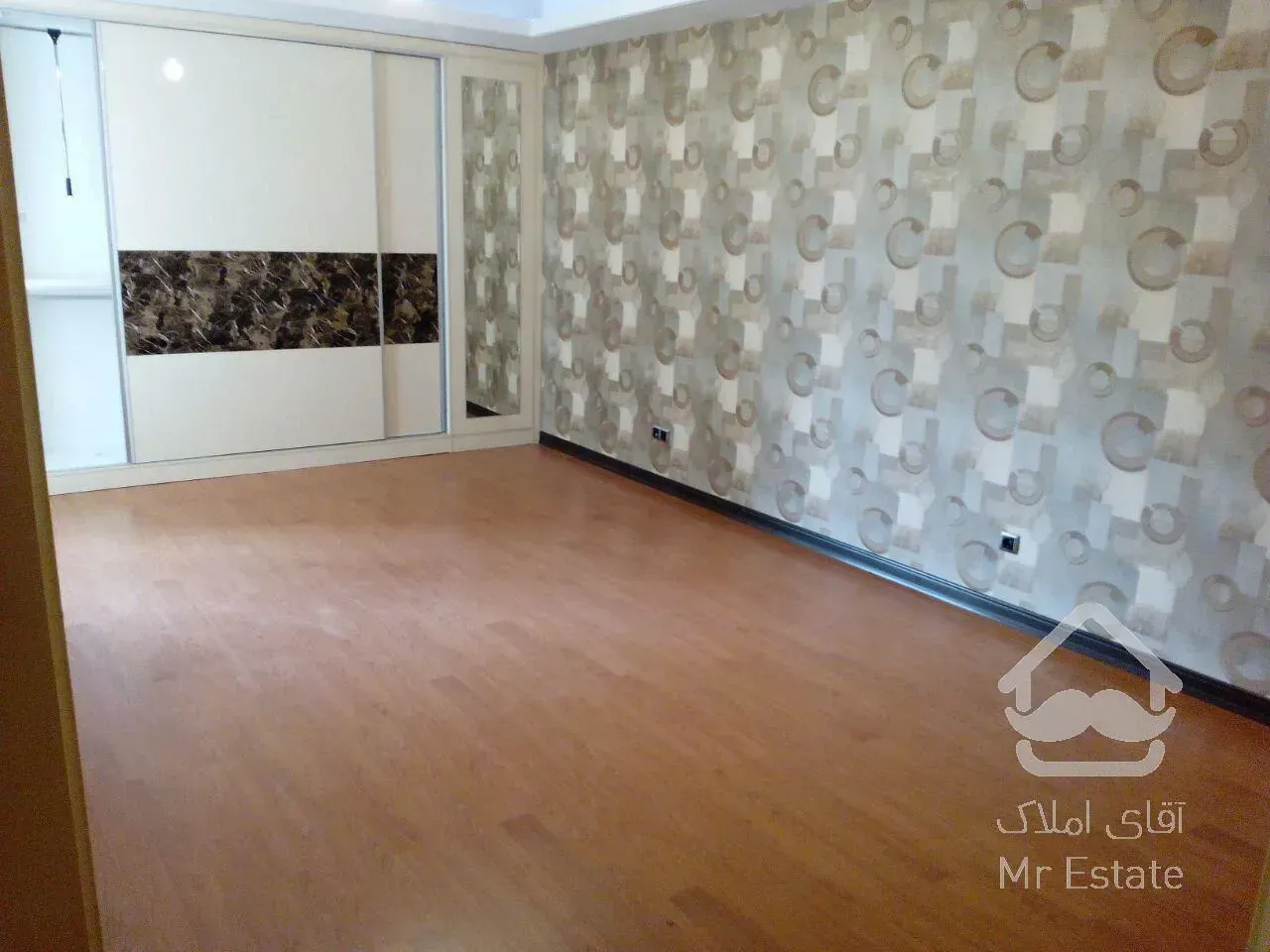 اجاره و رهن آپارتمان زعفرانیه 200  متر اکازيون