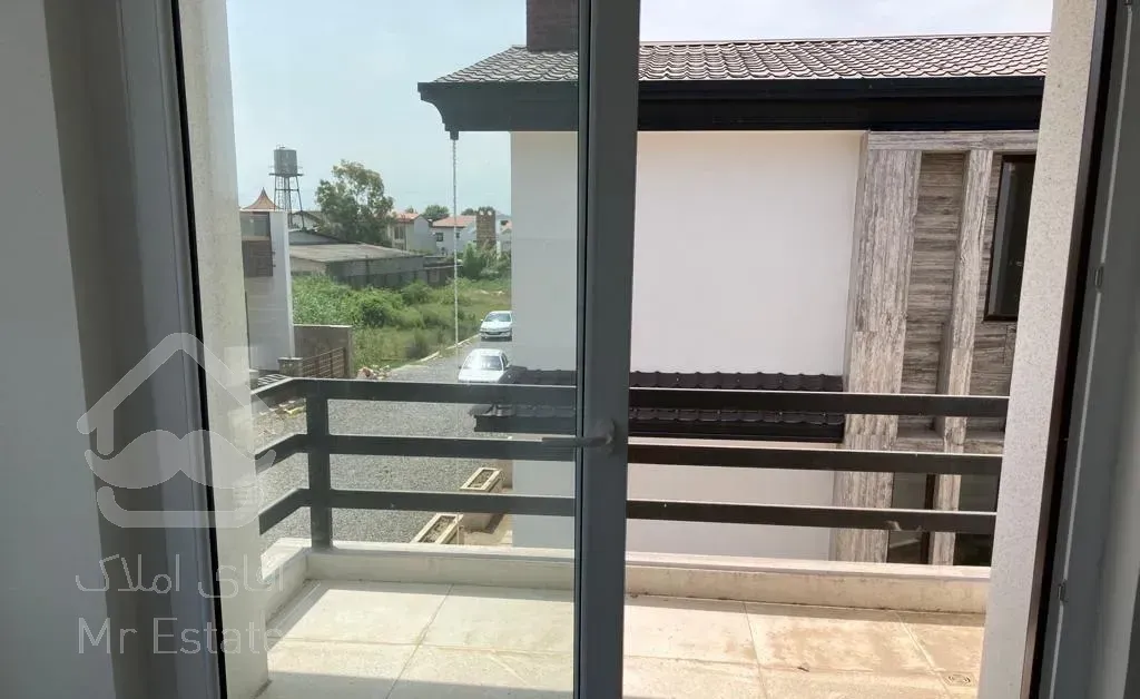 ۲۰۰ متر ویلا شهرکی روبروی دریاکنار