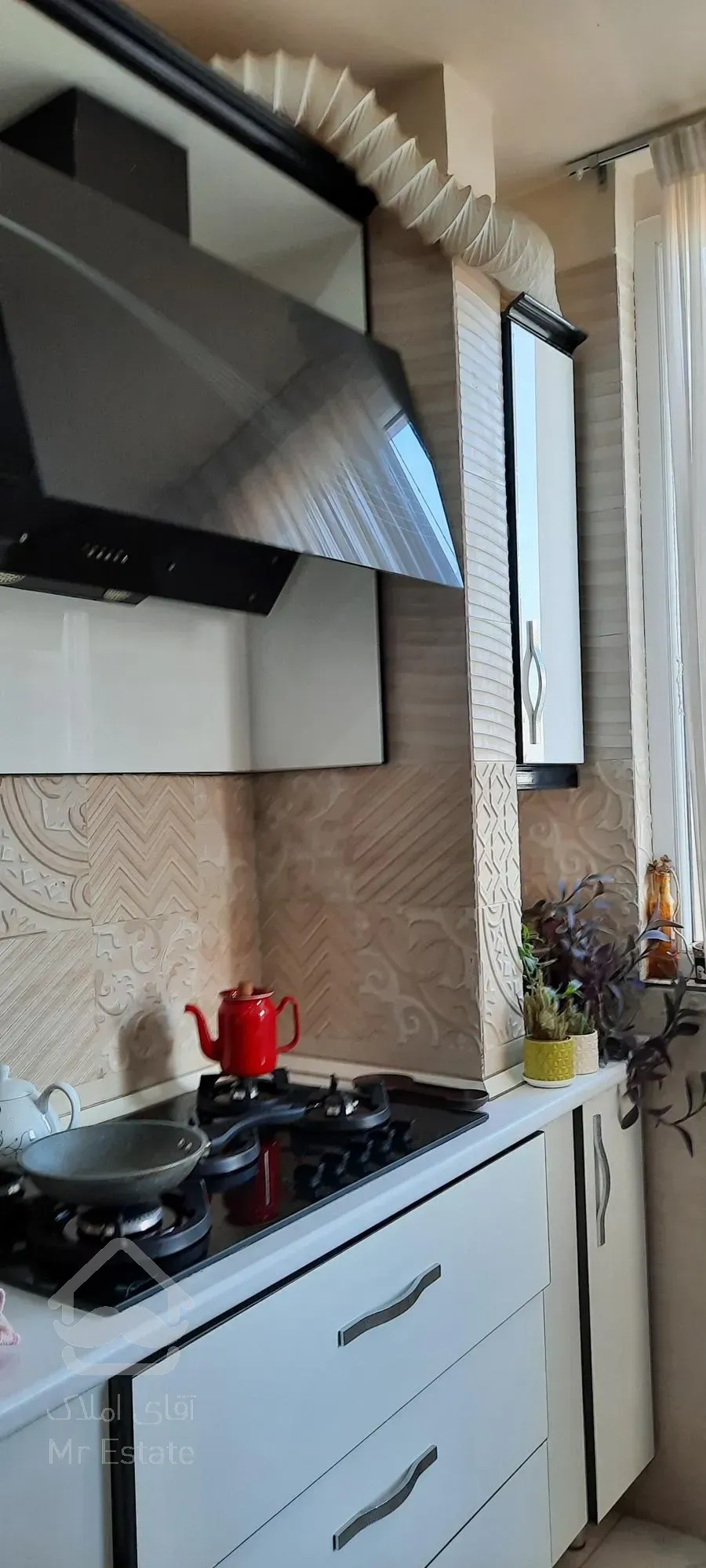 ۵۴متـــر ی تکـــواحدی طبقــه اول ۱٠متــر پاسیــو اختصاصـی