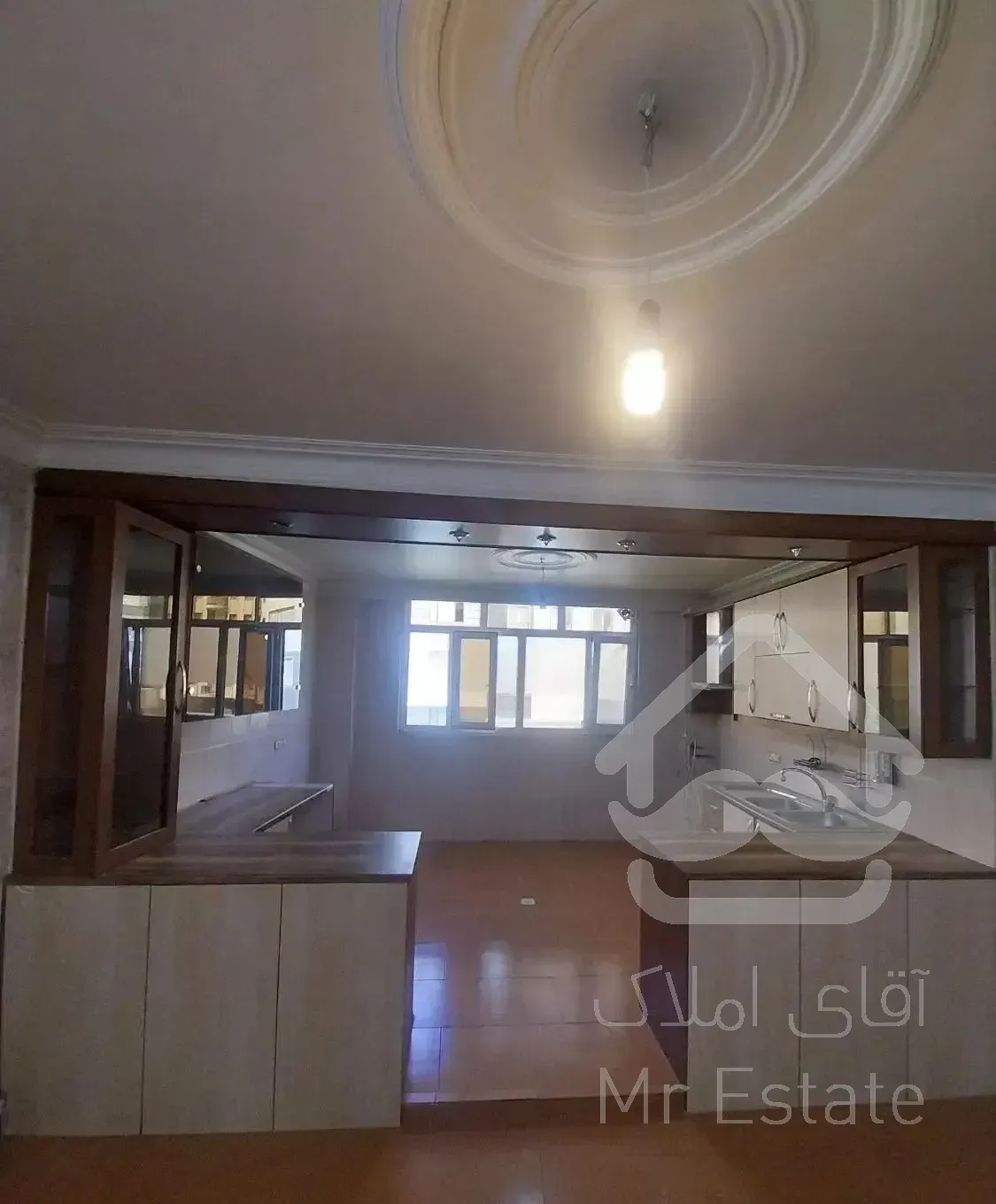 آپارتمان ۱۱۰ متر  دو خوابه طبقه دوم فول بازسازی