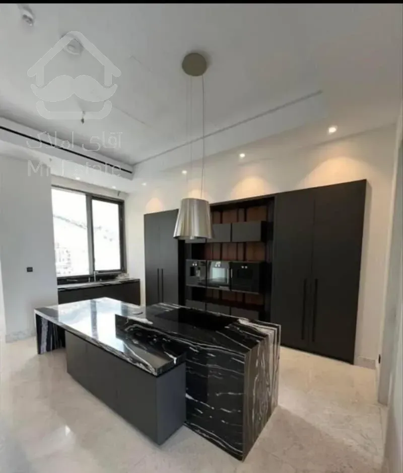 ۱۴۵متردرخیابان مهران بازسازی‌شده کامل وآماده سکونت