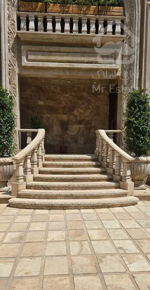 قصر کلاسیک در قلب شهر آپارتمان تک واحدی فوق لاکچری