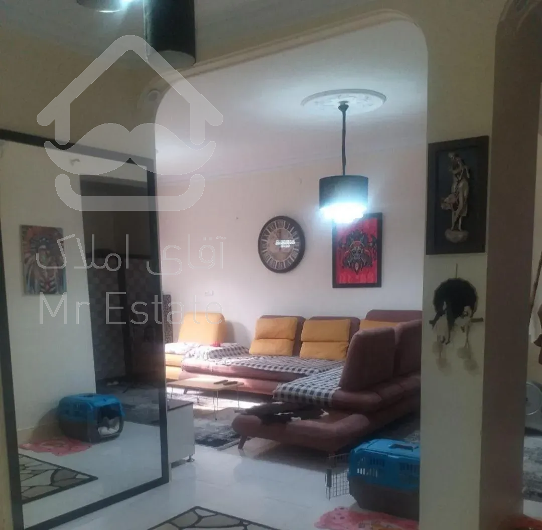 ۱۰۷ متری روبروی خیابان ایتالیا