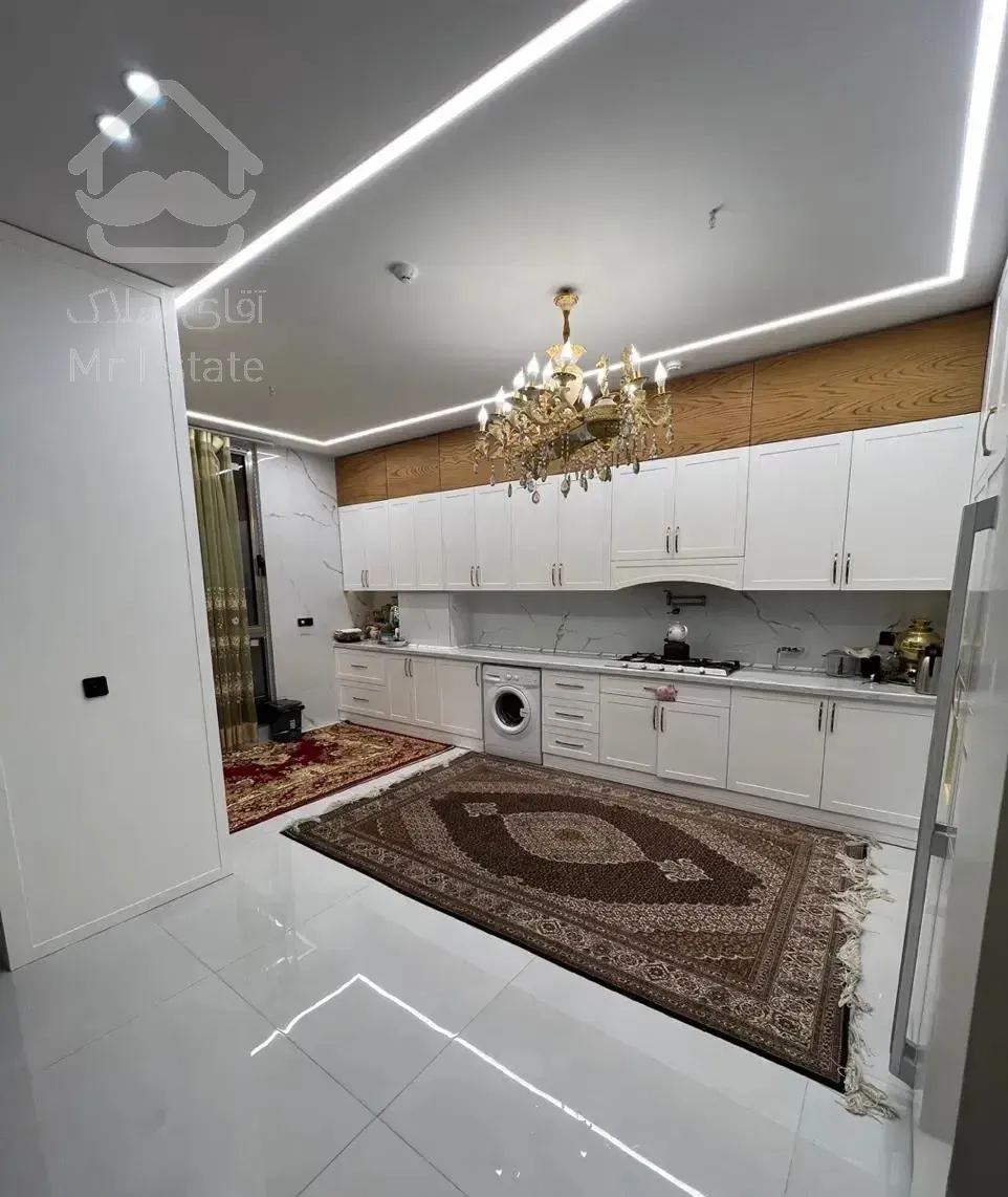 آپارتمان ۱۶۵ متری / تک واحدی / لوکیشین قوی