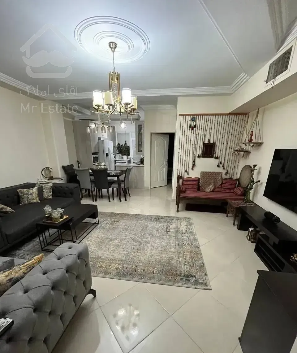 50 متری/آسانسور/کلا 6 واحد در ساختمان/زیر قیمت