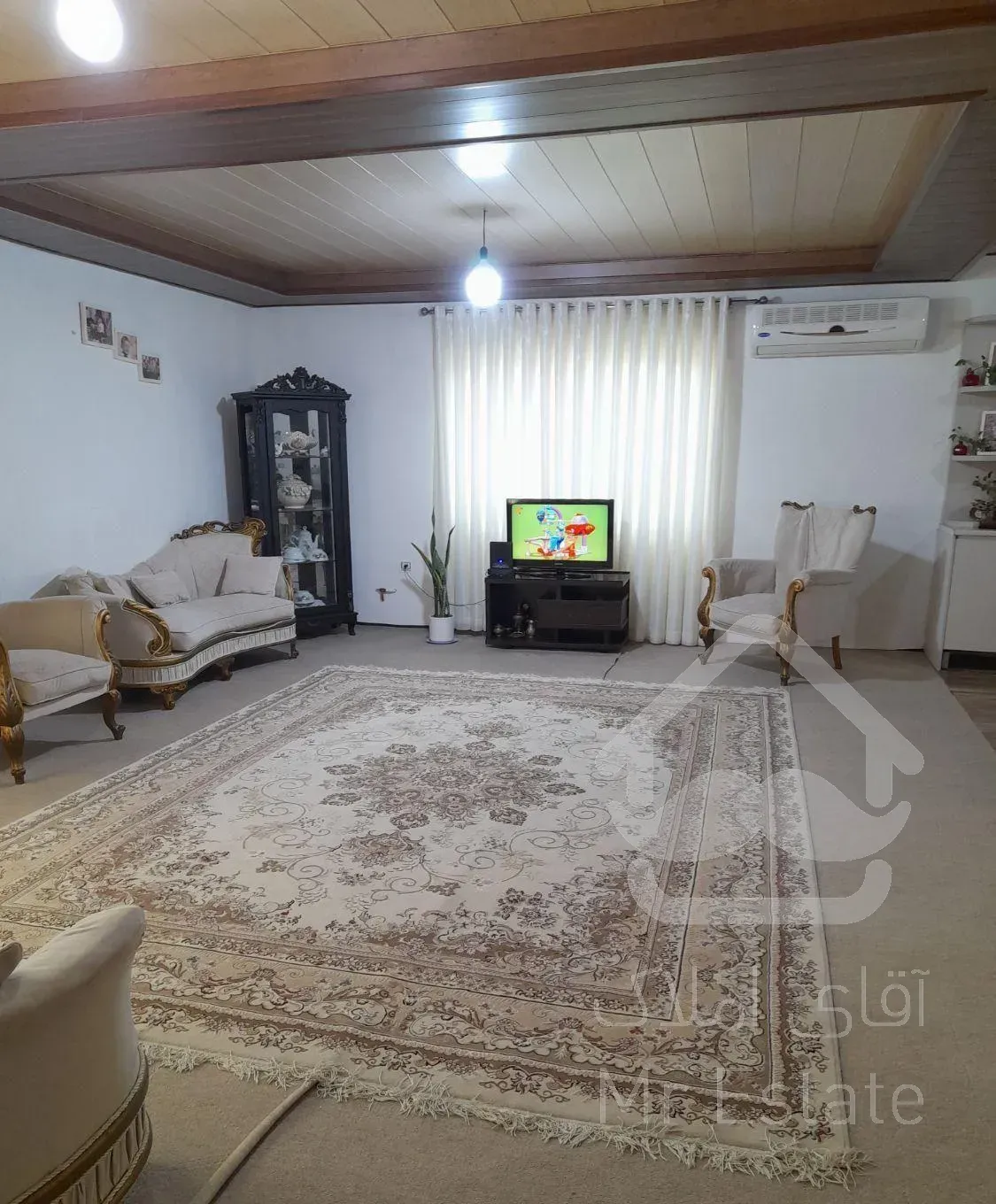 فروش آپارتمان ۳ طبقه ۳۰۰ مترزمین ۱۲۰ متربنا