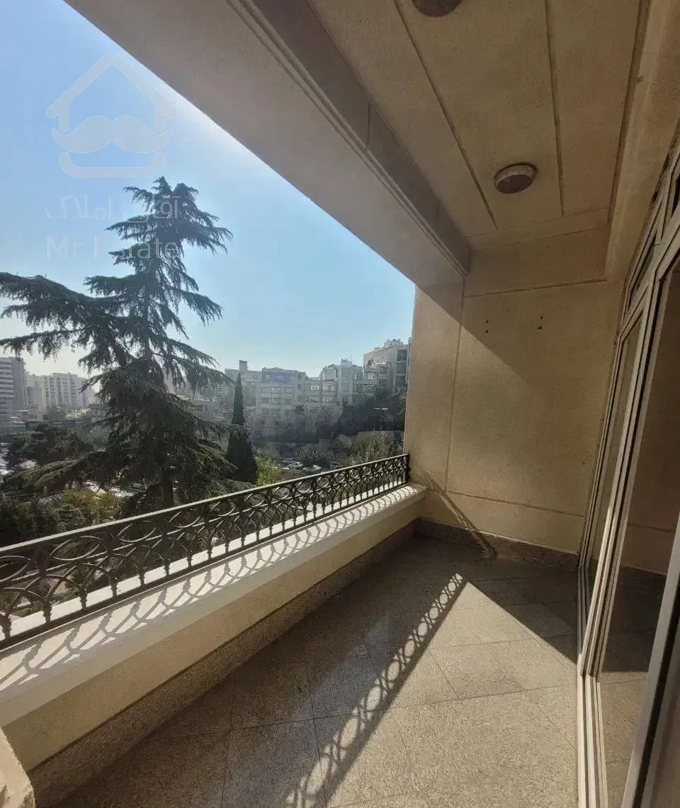 ۳۵۰متر (سرمایه گذاری / تاپ فرشته /۳۰ متر بالکن)