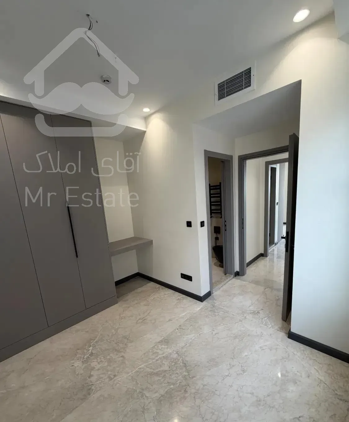 ۱۵۰ متری/ نوساز کلید نخورده/ ۲ پارکینگ/ مستر روم