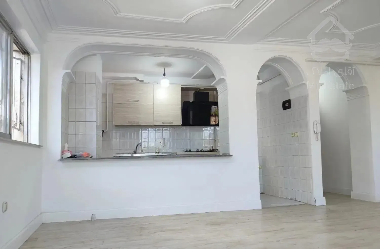 اپارتمان طبقه اول پشت باغ ملی داخل شهرلنگرود