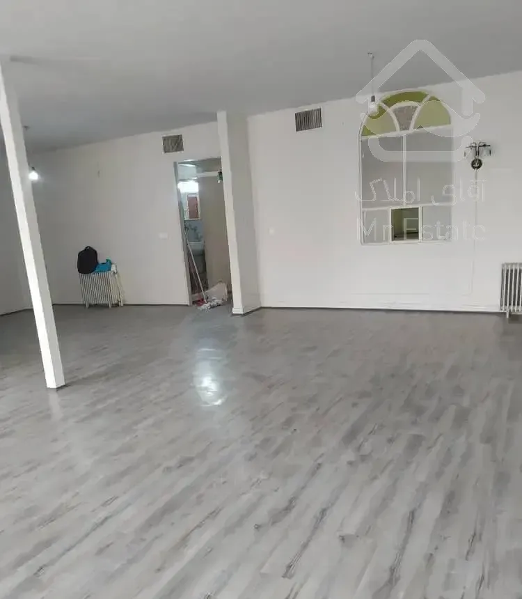 اجاره آپارتمان ۲۰۶ متری ۳ خوابه در میدان انقلاب