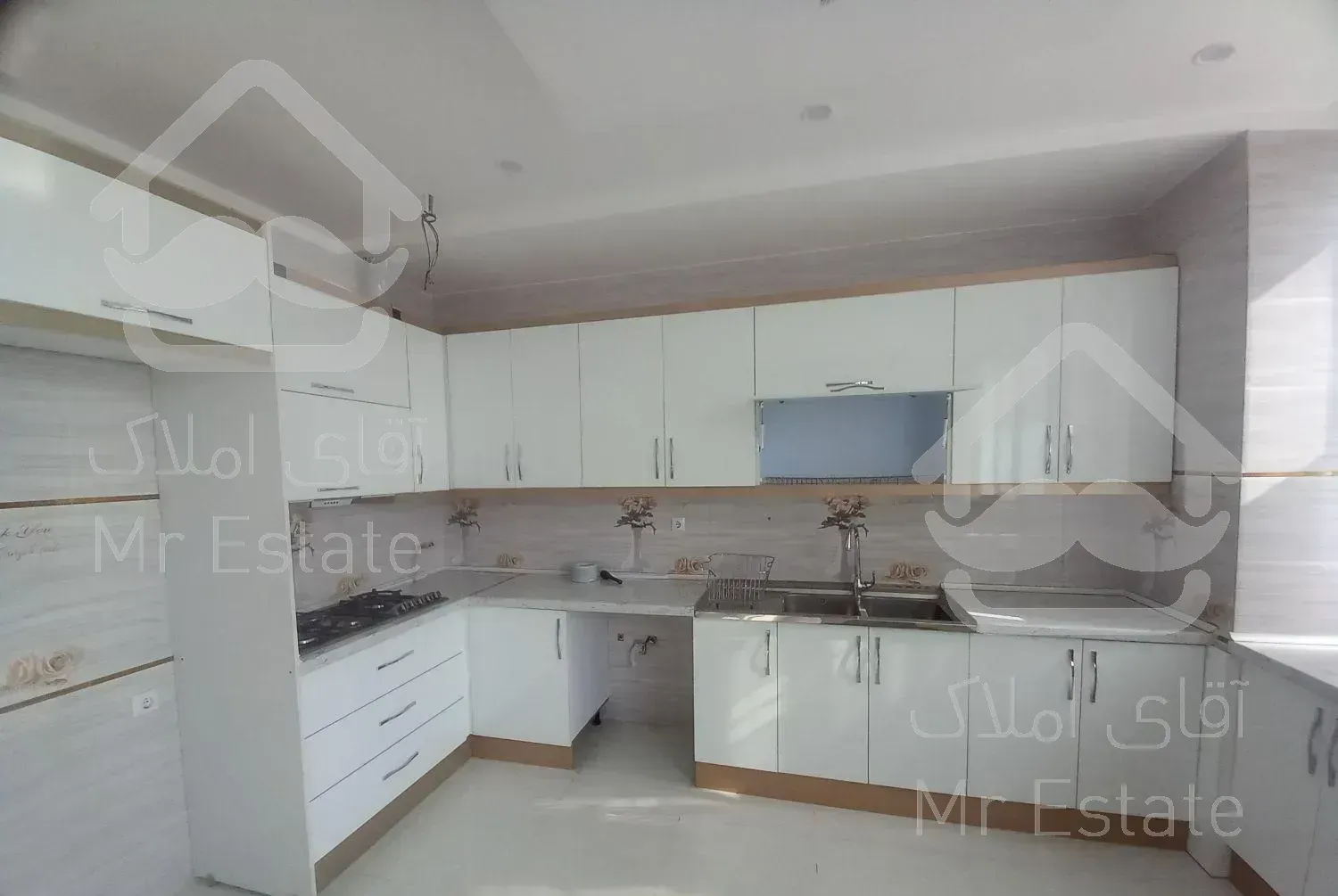 آپارتمان ۱۰۰ متری بازسازی شده/سالاریه