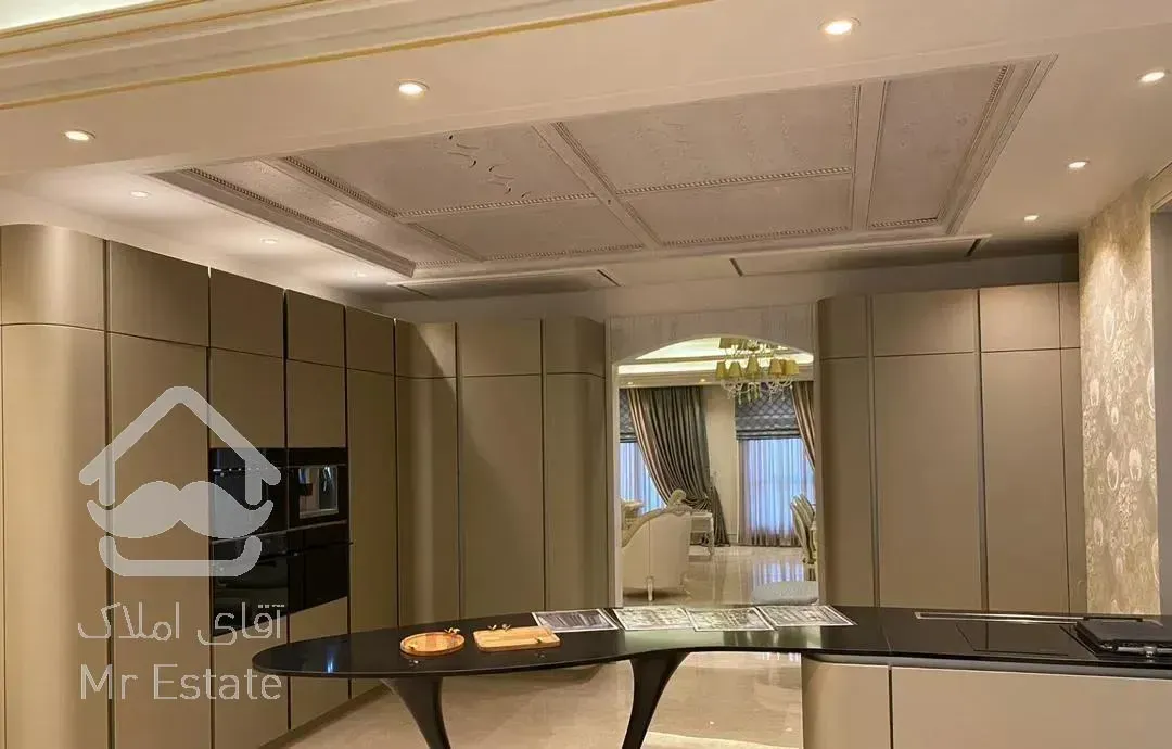 باغ فردوس ۲۲۰ متر آپارتمان سوپر کلاسیک