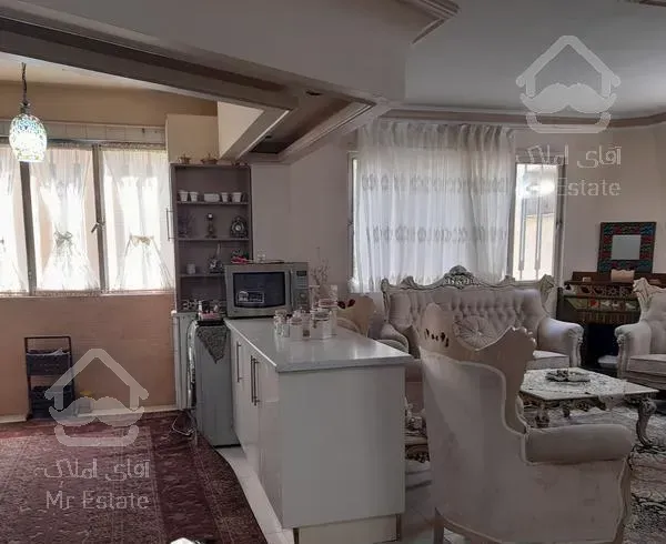 نزدیک درختی 105متری