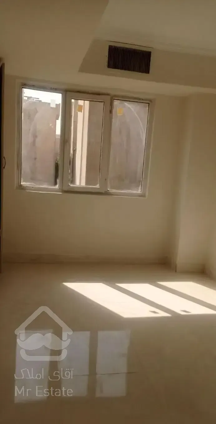 آپارتمان ۸۶ متری در مجتمع بعثت دو خواب