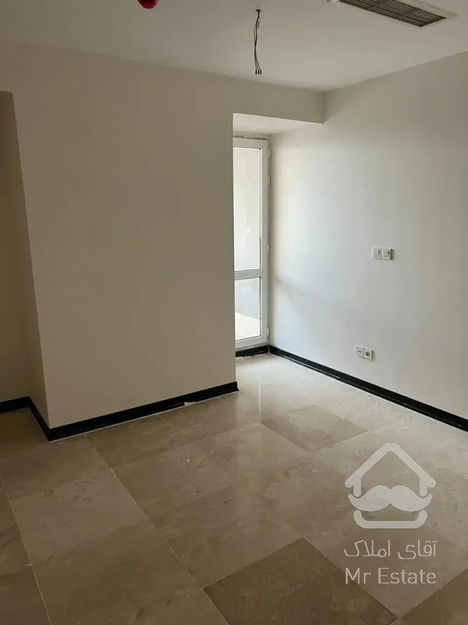 رهن کامل آپارتمان 100 متری در پهنه بی شهرک چیتگر