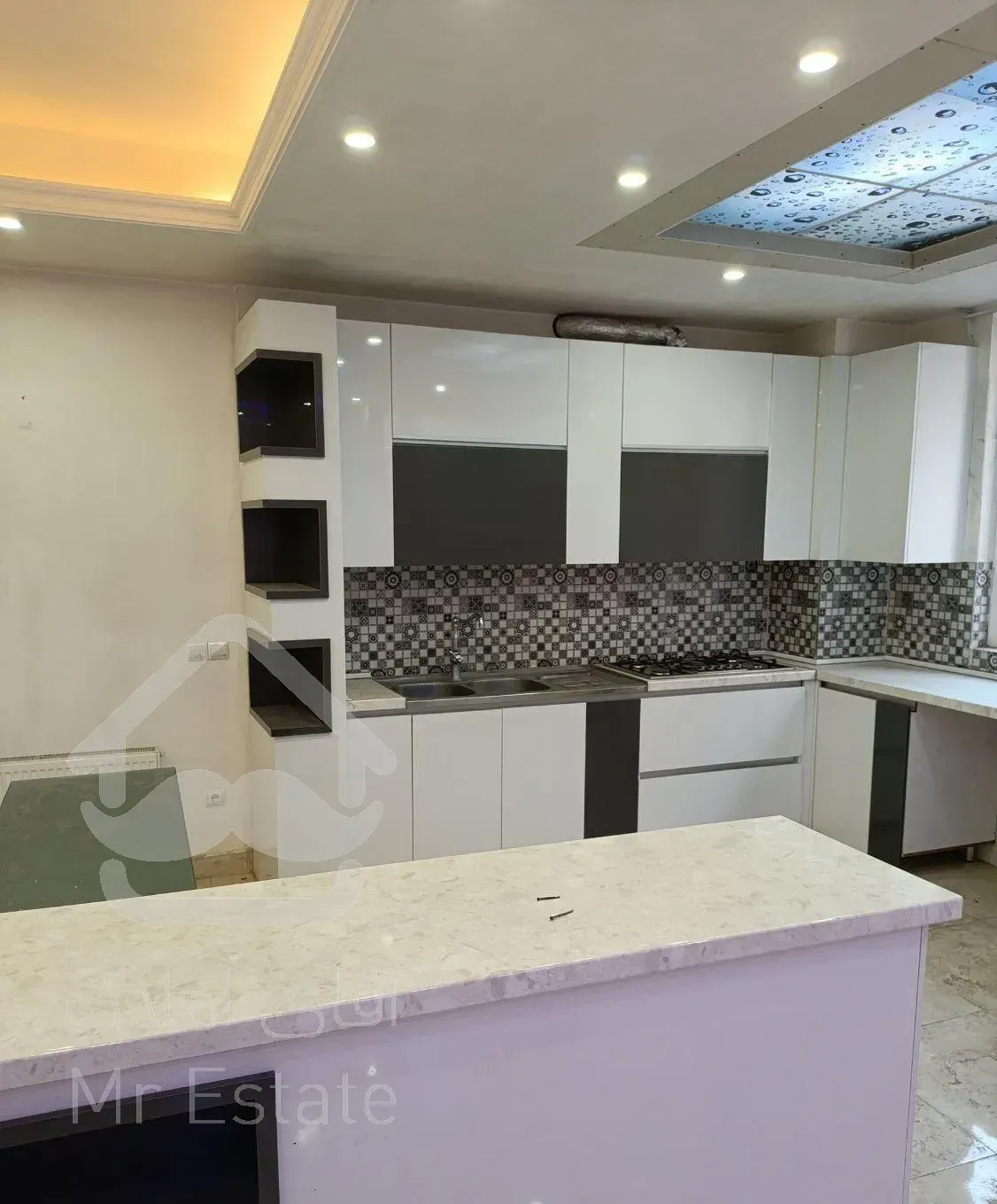 فروش آپارتمان ۱۴۴ متری ۳ خوابه تک واحدی