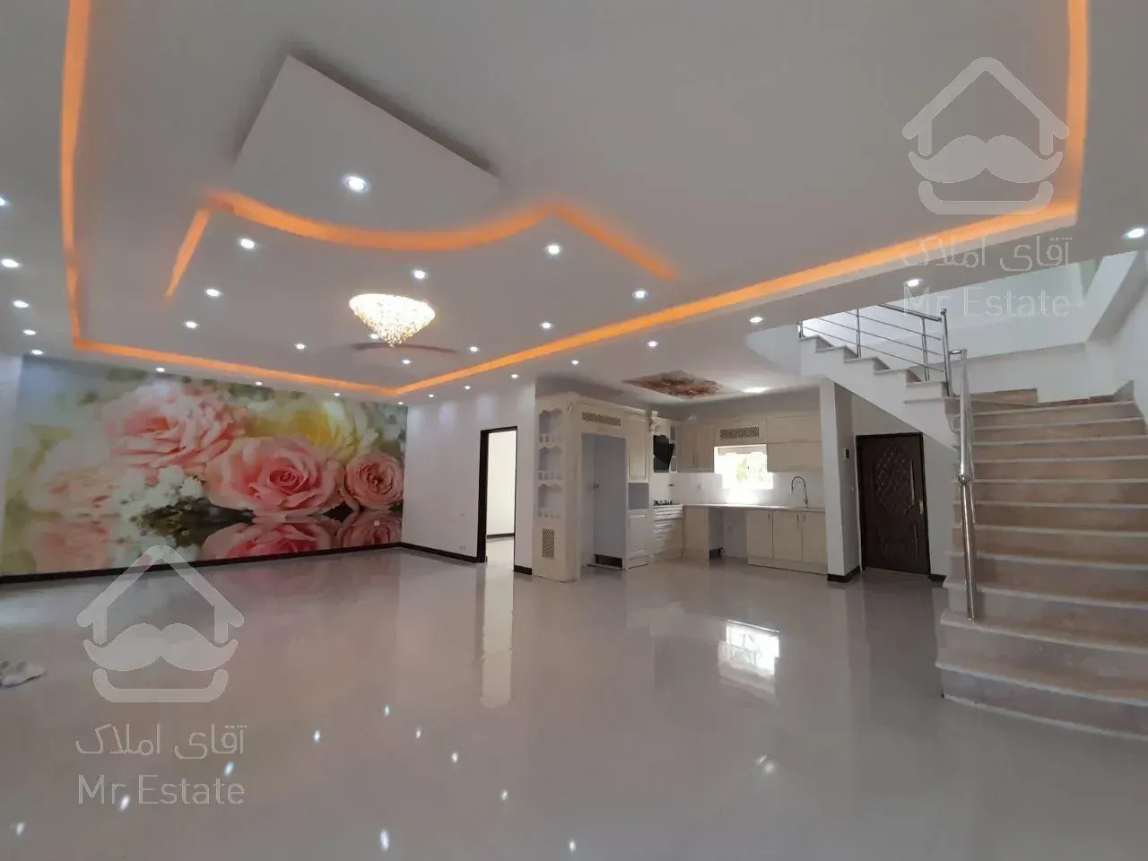 ویلا لوکس ۲۵۰ متری