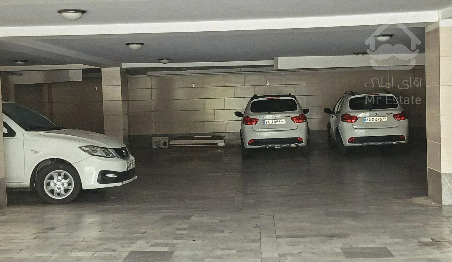 ۵۲ متر شهرک ازادی در حد نو ط اول با پارکینگ پر نور