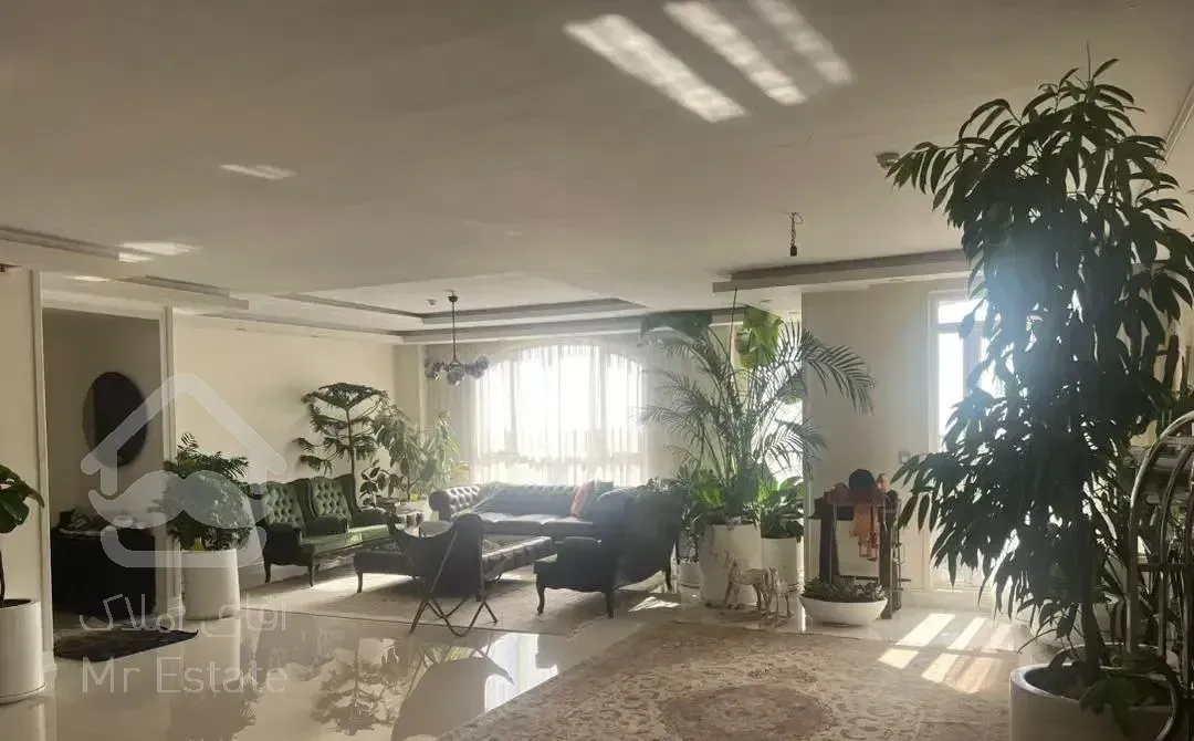 چهارباغ/۸۲متر۲خواب فول امکانات سه سال ساخت
