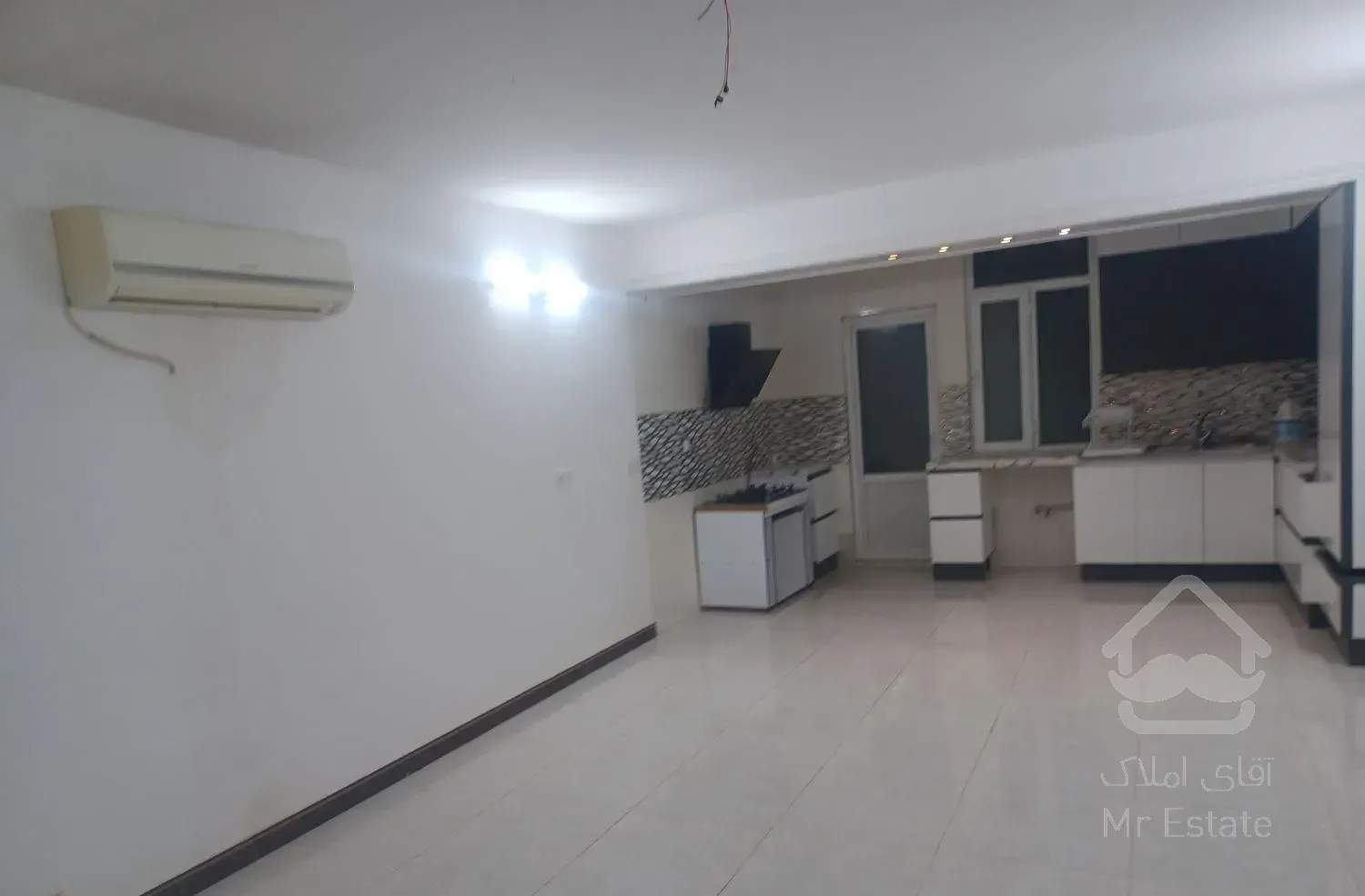 اپارتمان طبقه دوم