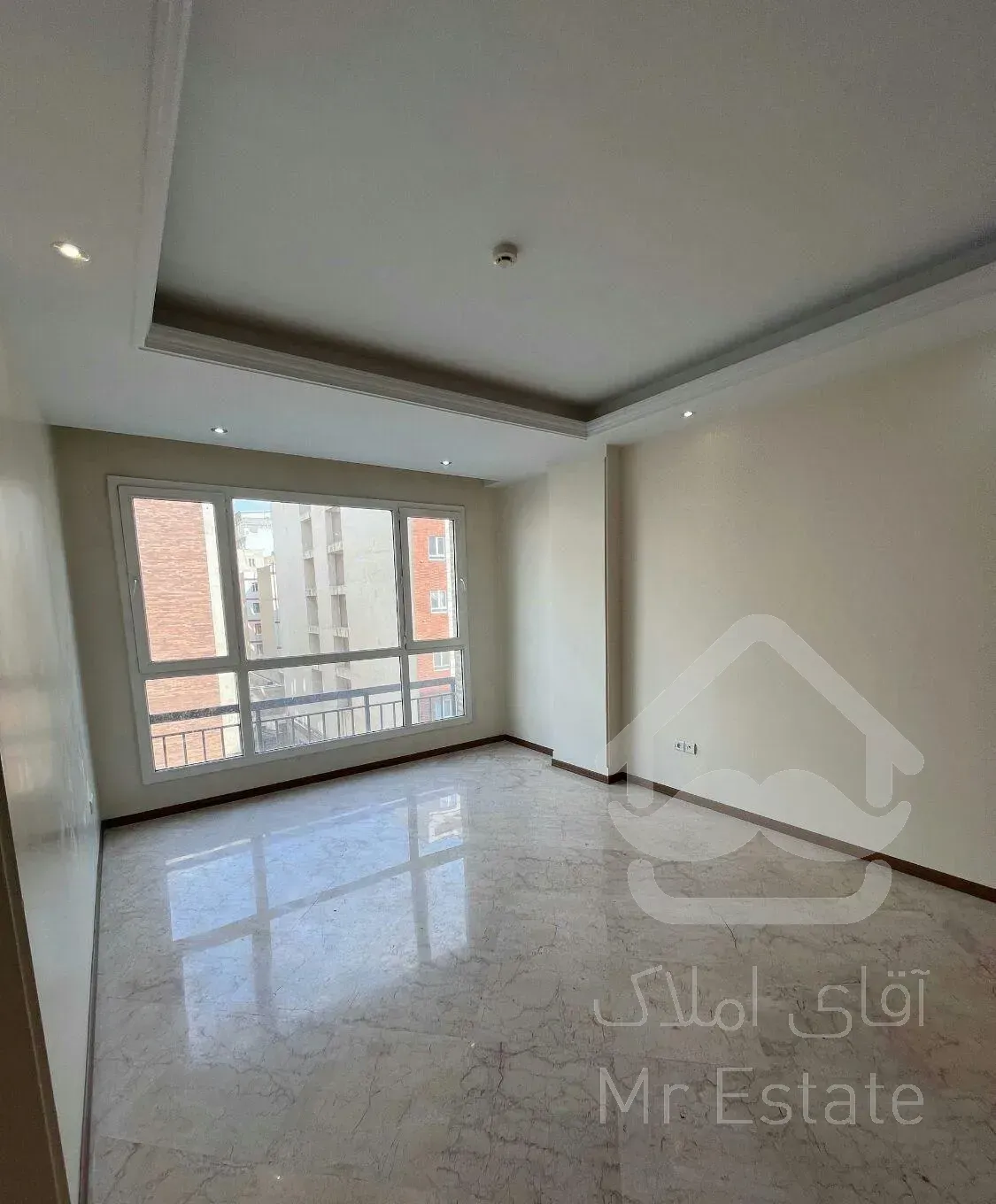 پونک / شاهین / 108 متر فول / غرق در نور