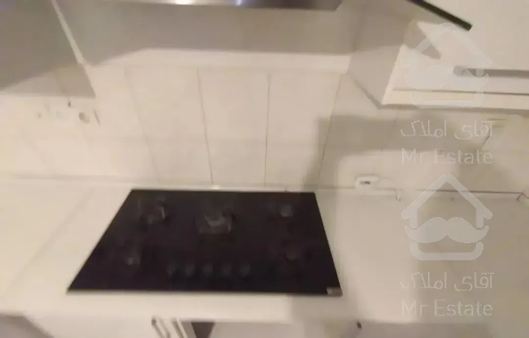 ۸۰ متر دو خواب شمال دریاچه چیتگر