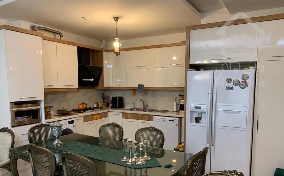 ۸۷ متری حاشیه اقبال ۱