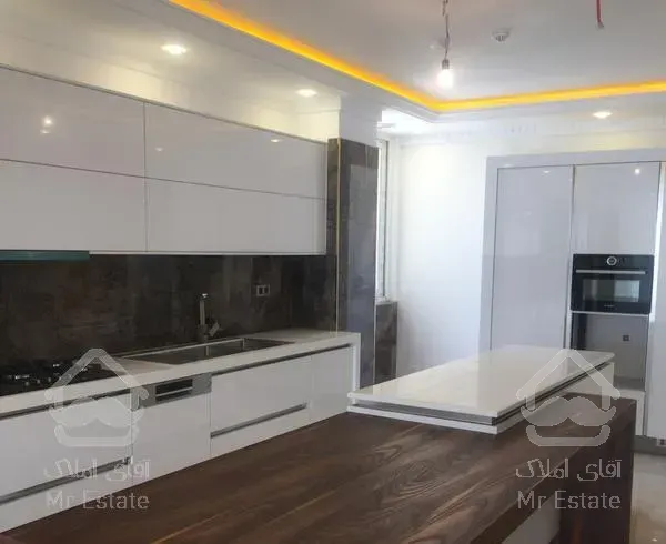 نوساز فول برند  لوکیشن سعادت آباد 185متر