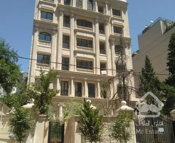 ١۵۵ متر فول مشاعات با ٢۵ متر حیاط خلوت در کامرانیه