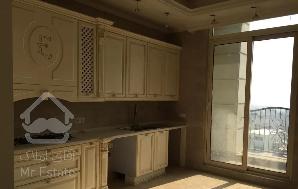 ۲۲۰ متر خوش نقشه ۴ خواب کلیدنخورده فول