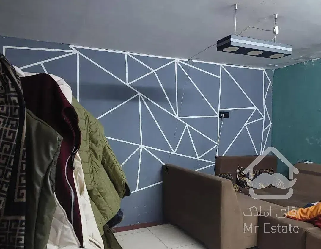 سوییت 3 پله به پایین نورگیر  حیاط دار