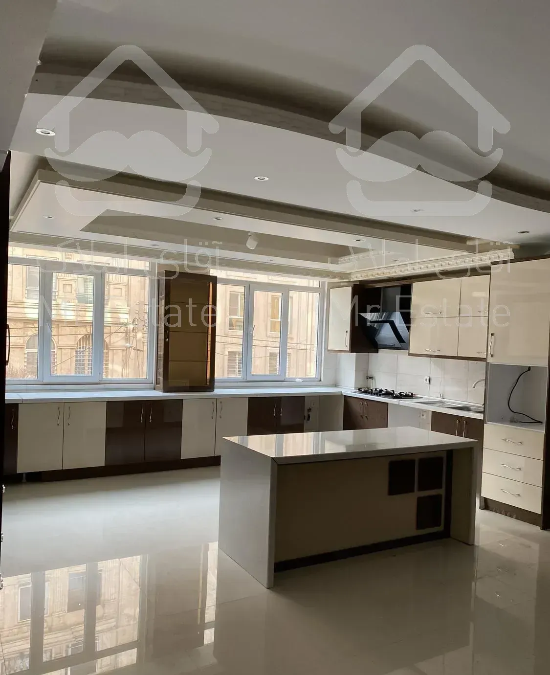 ١٥٠ متر ٣ خواب ٢ پارکینگ فردوس شرق