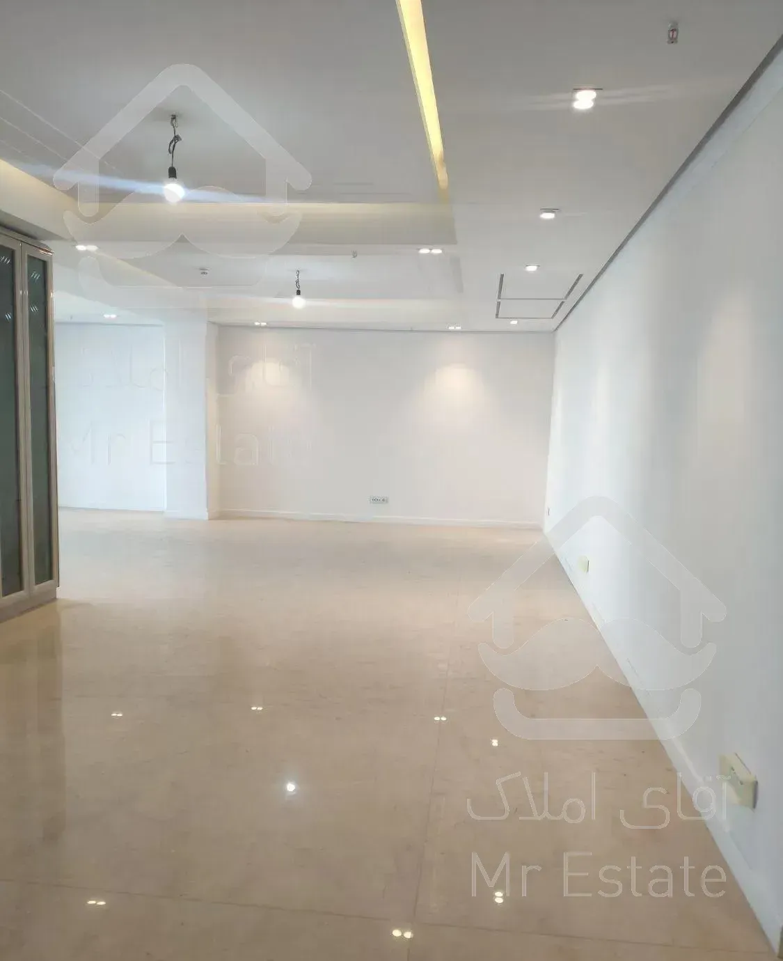 آپارتمان*۴۰۰متری*۴خوابه*نگینی بر فراز سعادت اباد