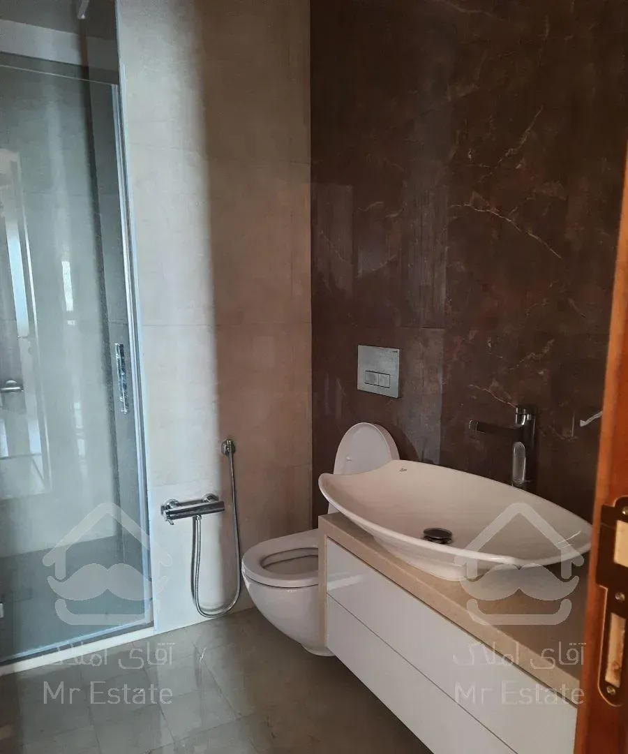 فروش ۱۴۵متر آپارتمان غرق درنور و روشنایی