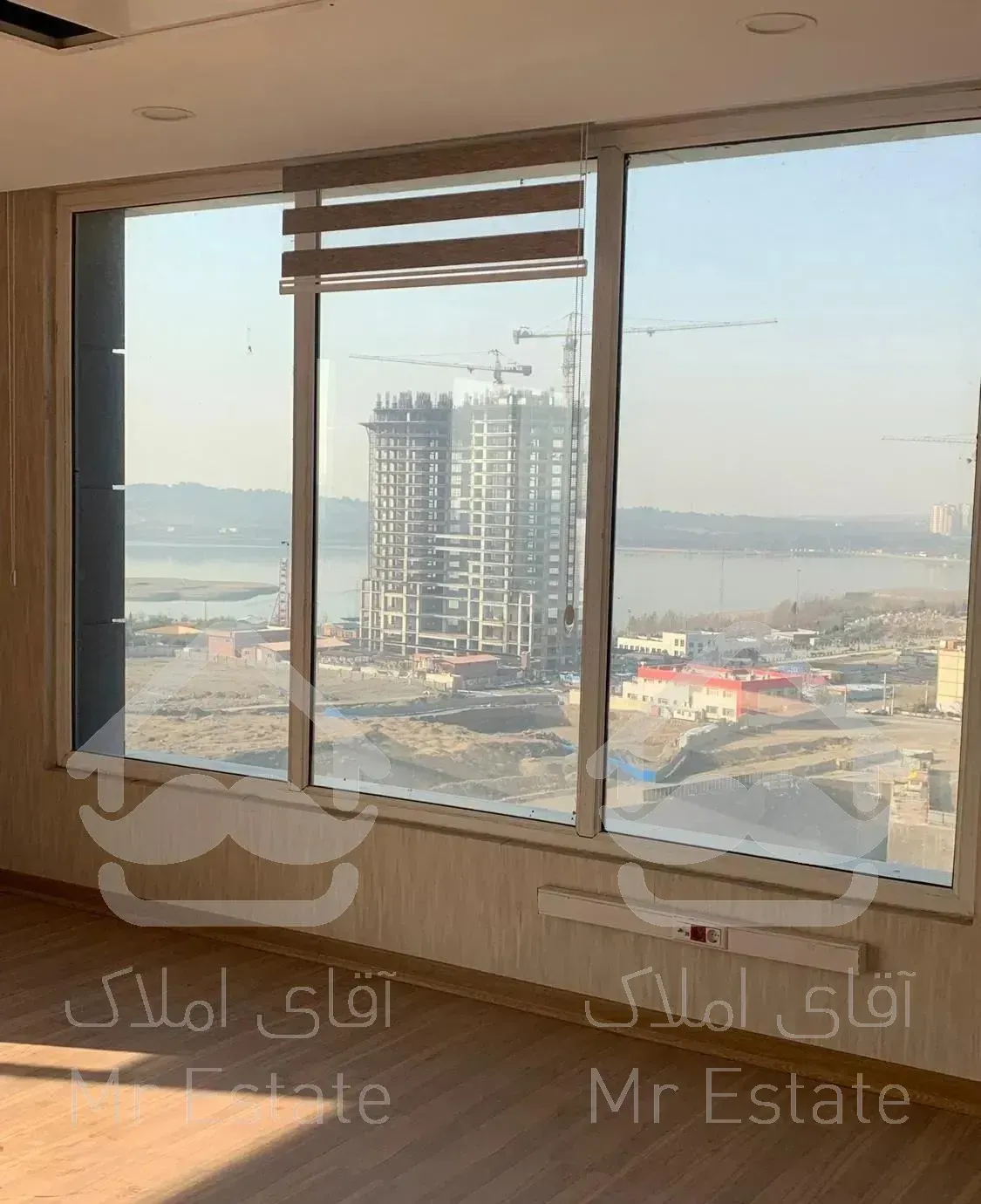 واحد اداری ۱۲۰ متر فلت سند اداری ویو دریاچه