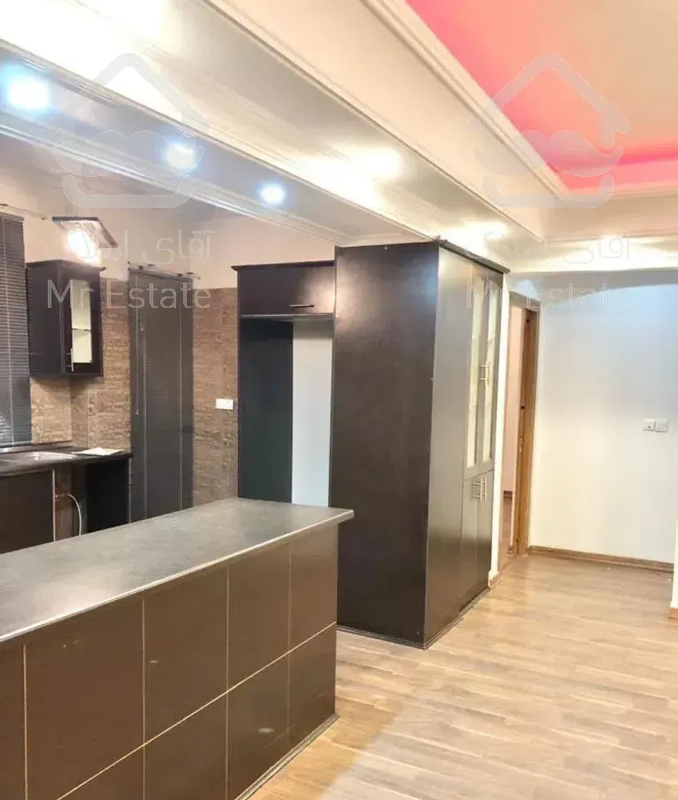 آپارتمان 101متر،دو خوابه،سند شخصی سالم تک برگ