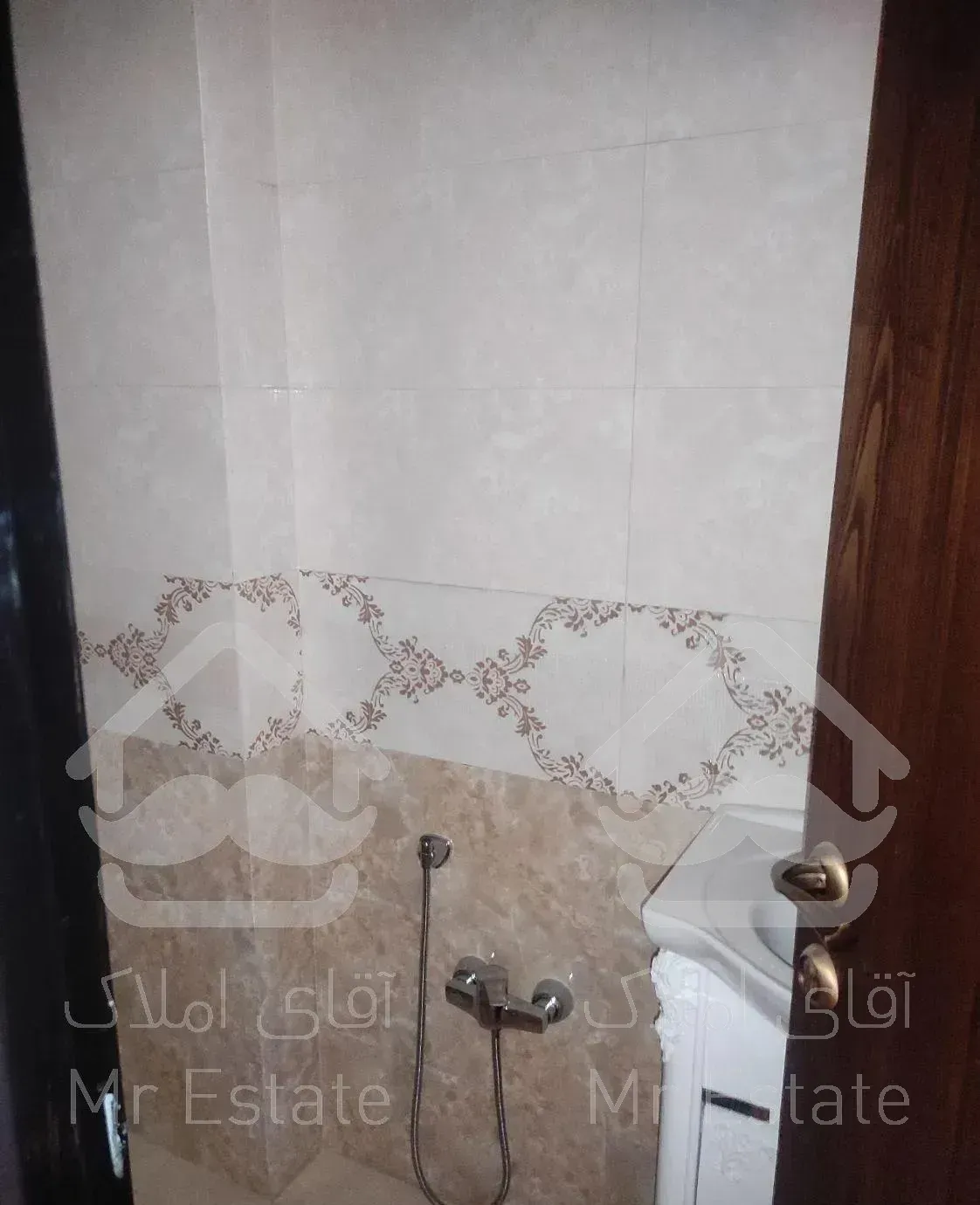 75 متر / آلاله شرقی/سرو / سرمایه گذاری/کم واحد