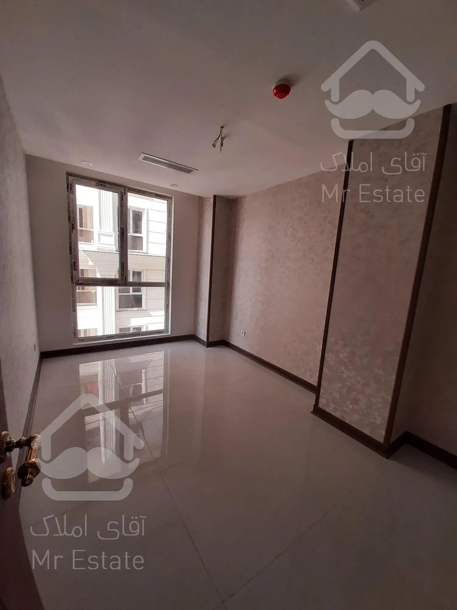 فرصت به پایان رسید؟/برج باغ مجلل رونیکا