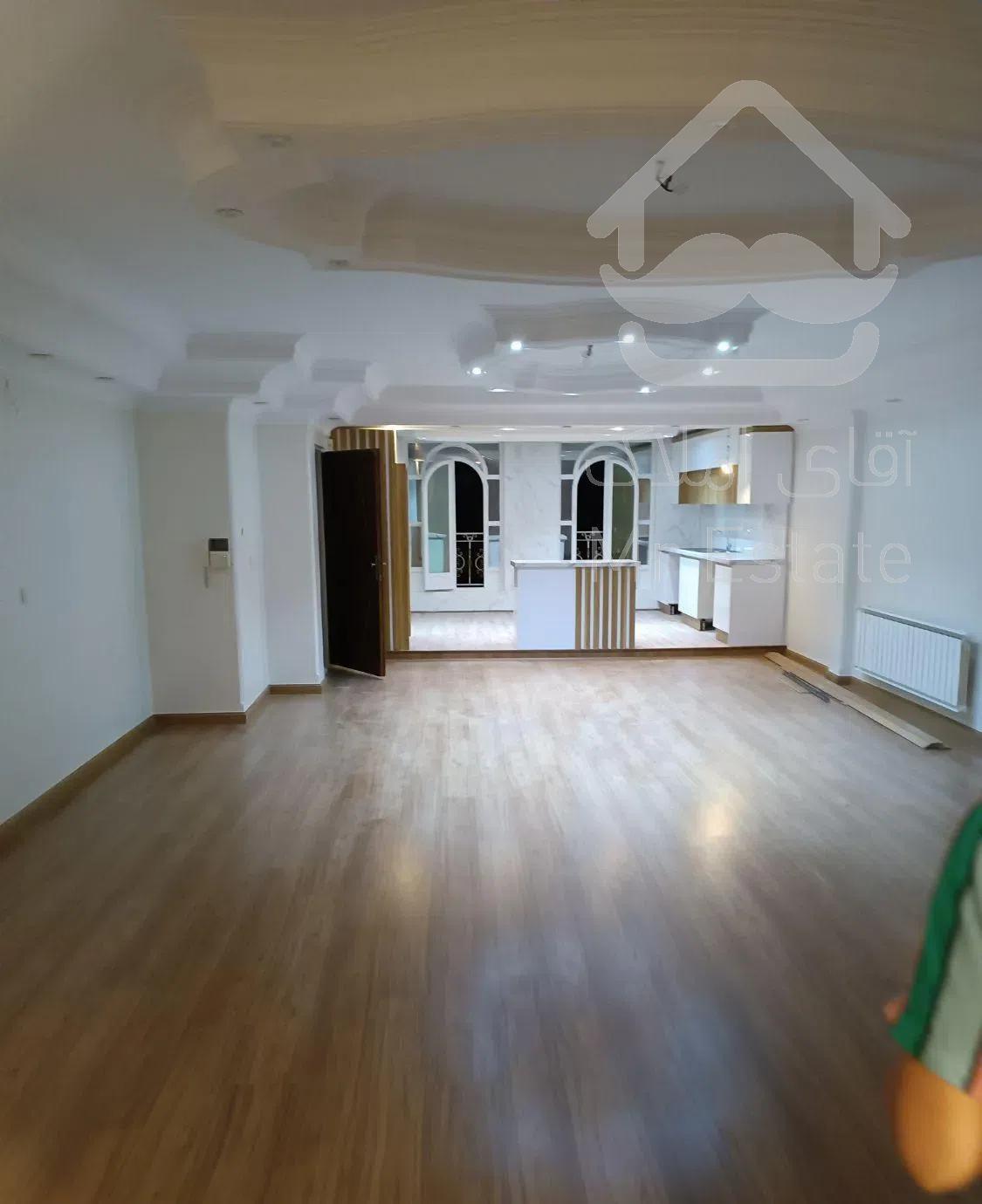 ۱۱۳متری متری غرب فلکه دوم