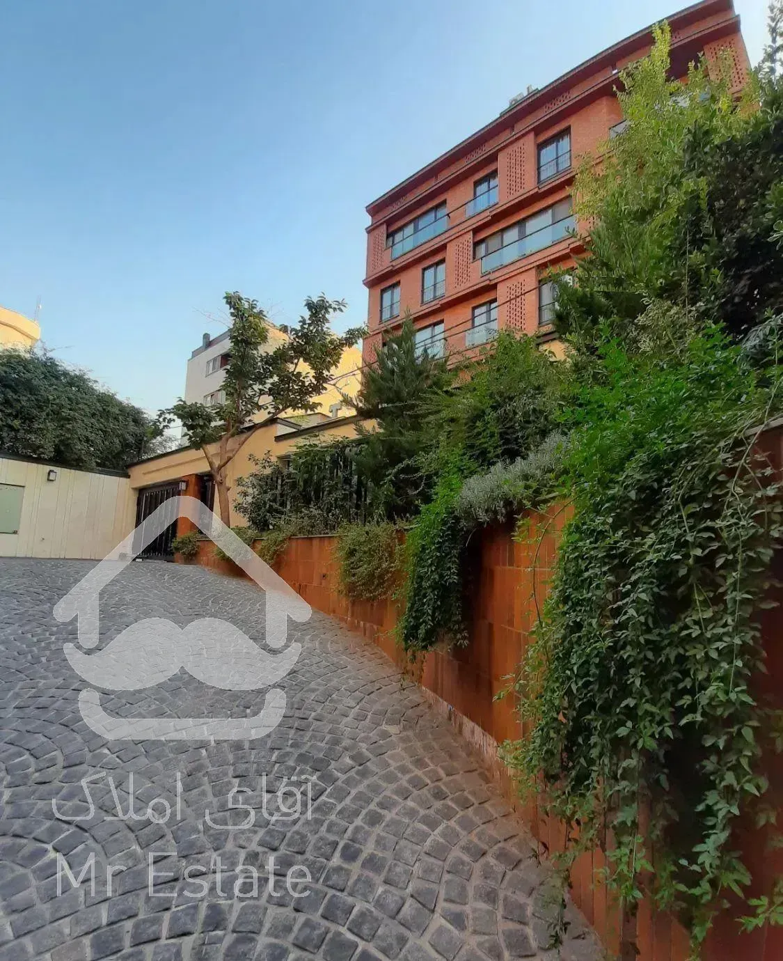 سهروردی شمالی(آپادانا)۱۲۱متر نوساز