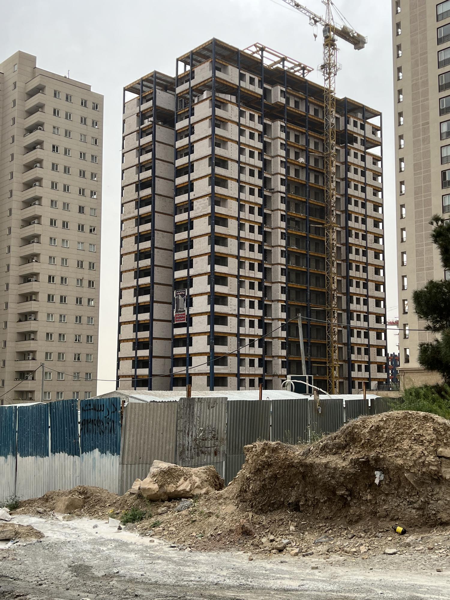 پیش‌خرید برج پلازا وام بلندمدت دریاچه چیتگر