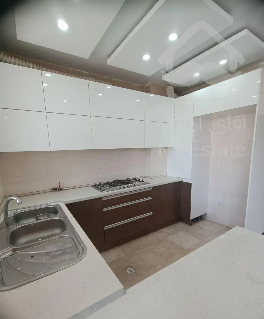 نارمک/۸۳ متر/میدان ۹۲/شیک و خوش نقشه