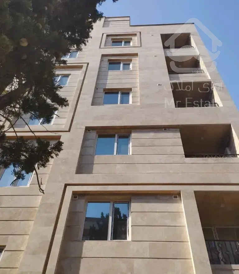 آپارتمان ۱۳۵ متر ۳ خواب « امکانات کامل »