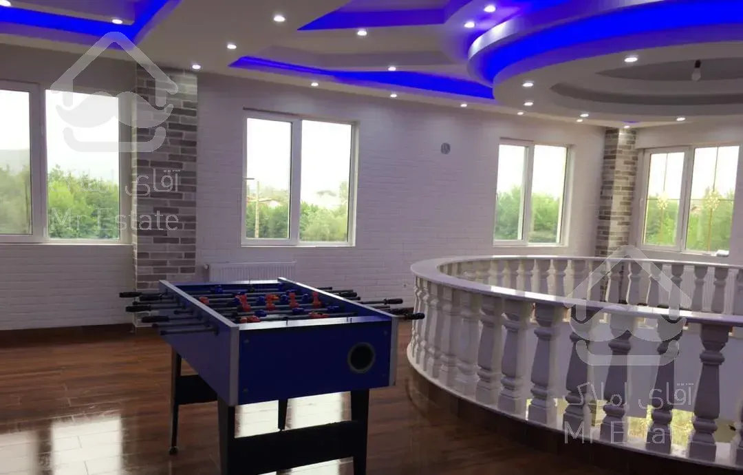 ویلا  استخردار ۲۵۰ متر