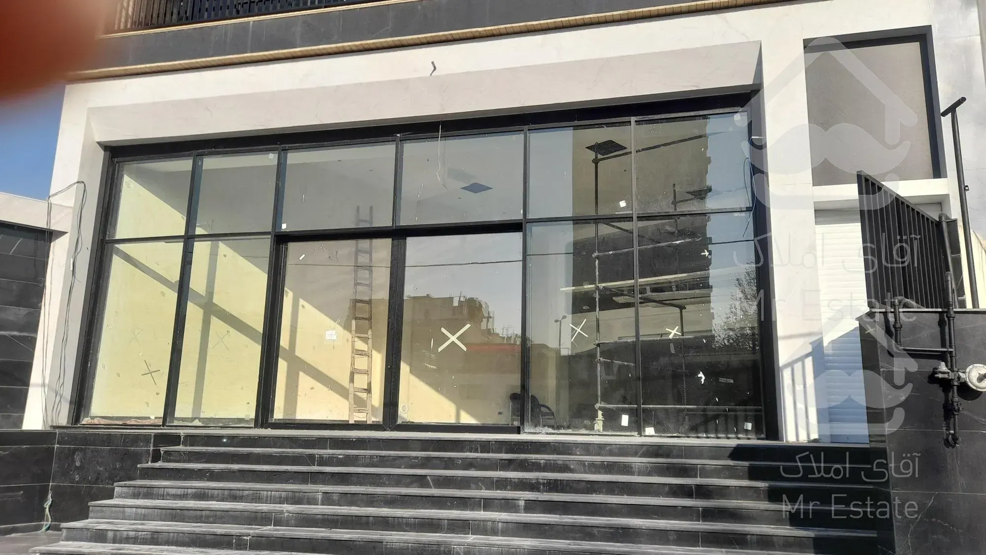 خرید تجاری ۳۲۰ متر صادقیه بر کاشانی