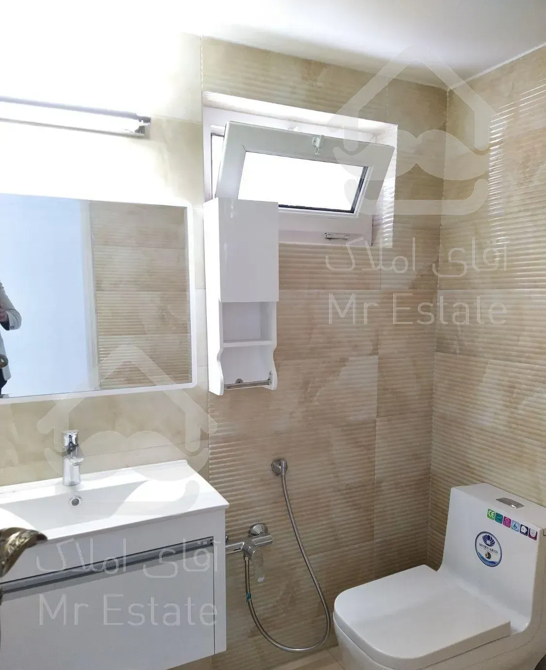 ۲۰۰ متر ۴ خواب / فول نوسازی شده / غرق در نور