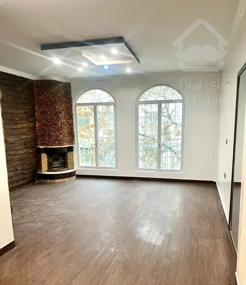 ۵۸ متر بازسازی با پارکینگ شریعتی کشواد کلیم کاشانی