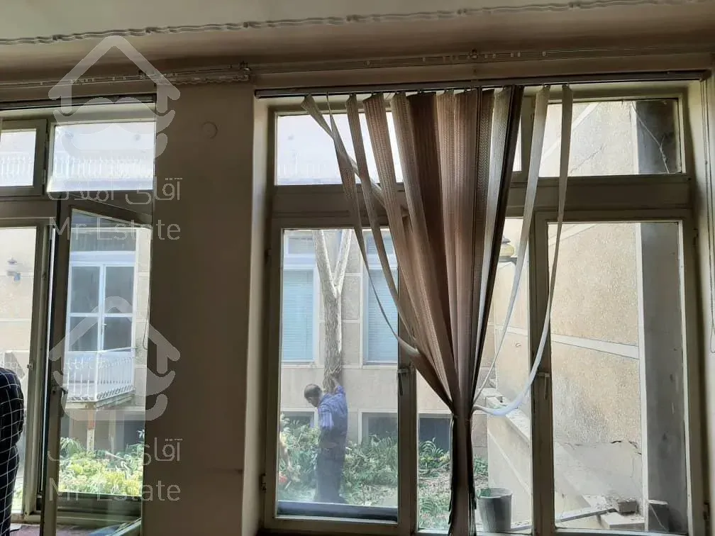 خانه کلنگی، 301 متر، شهناز، محققی